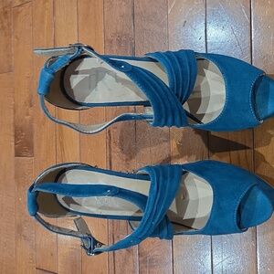 Elegant fRh 6 In Teal Spike Heeled Platform Shoes